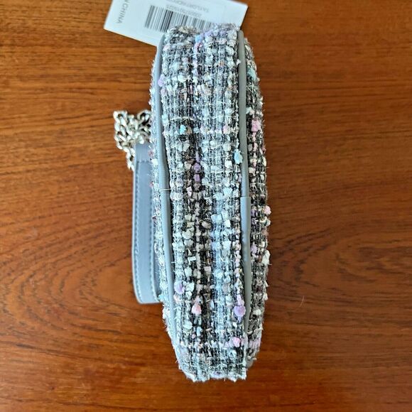 Crossbody Bag Ah-Dorned Taylor Tweed Grey White Pink NWT Camera Bag Chain - Picture 8 of 10